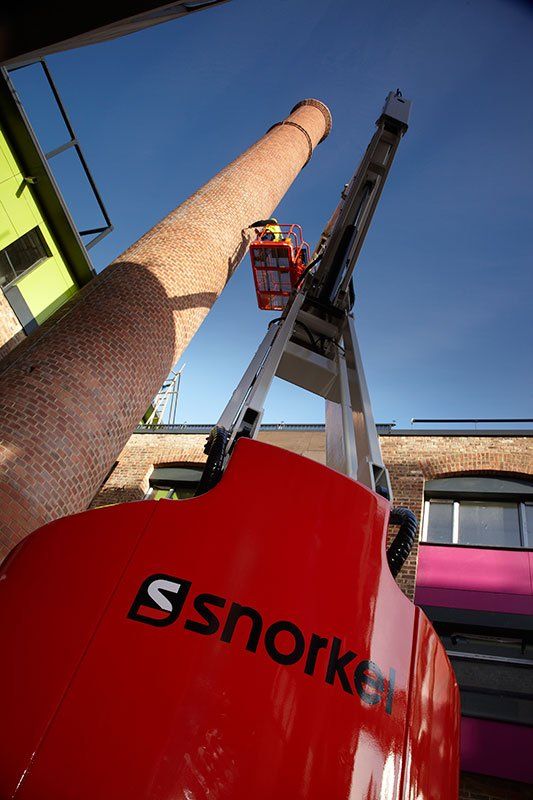 Un objeto rojo con la palabra snorkel.