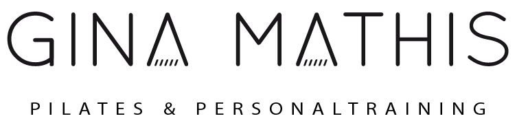 GINA MATHIS Pilates & Personal Training-Logo in Schwarz mit einem stilisierten Dreieck