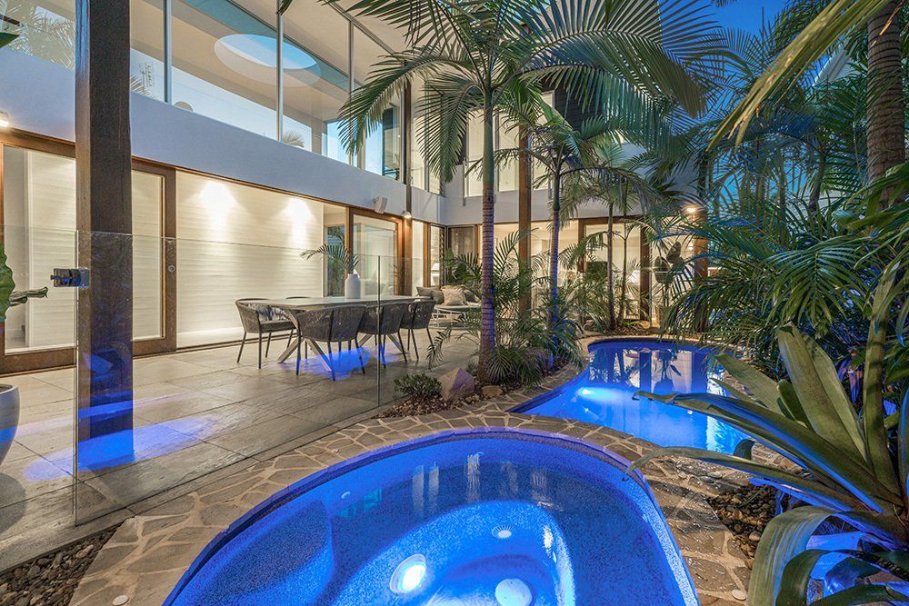 Outdoor Spa Built Into Deck — Quality Swimming Pools in Coolangatta, QLD
