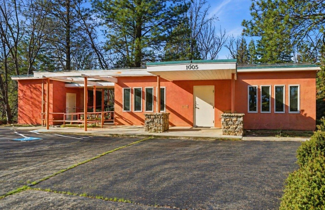 Free Standing Office Medical building in Placerville, CA