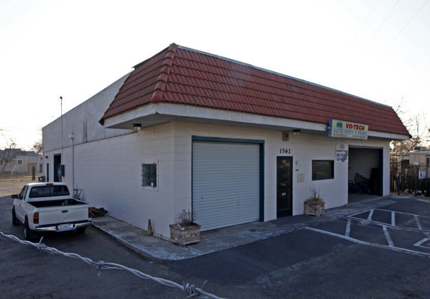 LEASED! Turn Key Auto Body Shop Zoned M1