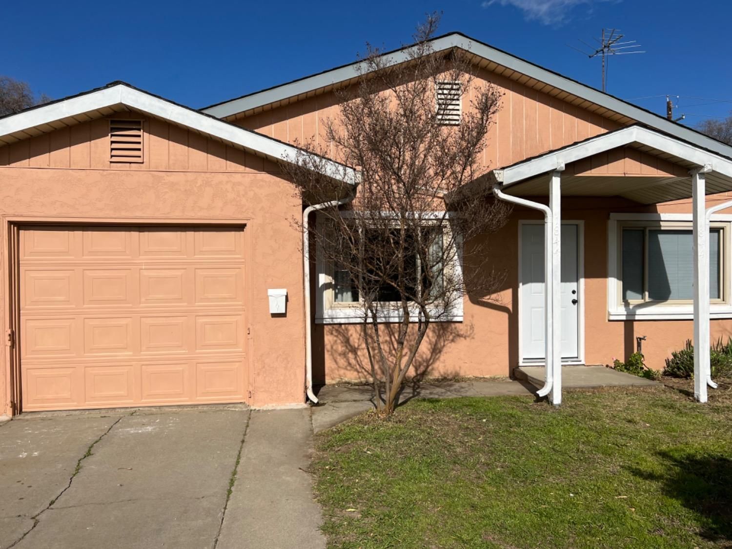 1844 Manzanita Way, West Sacramento