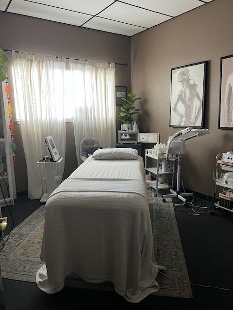 SOLD! SPA / MASSAGE SALON!