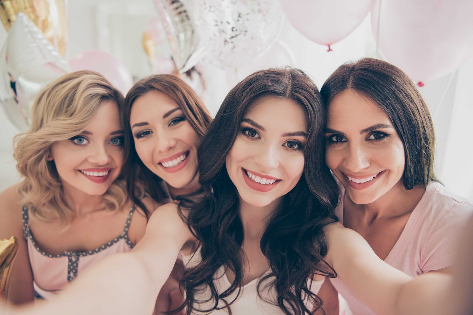 Bridal Party getting ready for a wedding in Amarillo