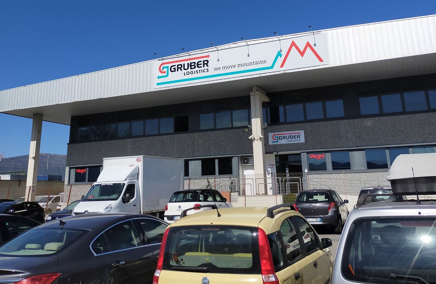 cartelloni di diverse dimensioni