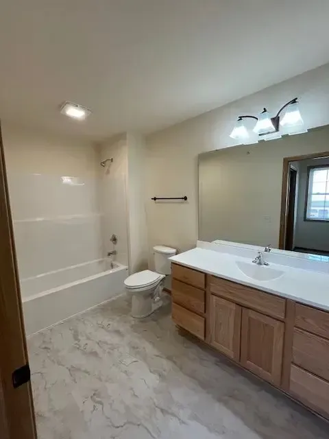 4 bed 1950 sq ft 8