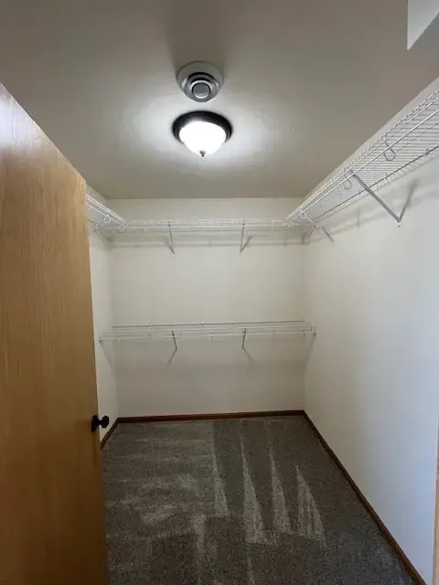 4 bed 1950 sq ft 10