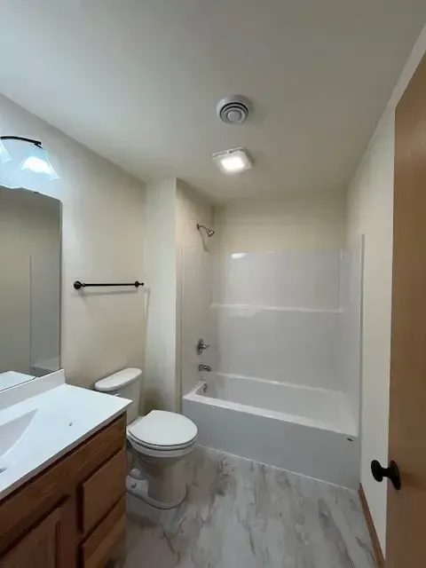 4 bed 1950 sq ft 6