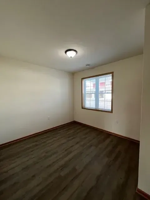 4 bed 1950 sq ft 4