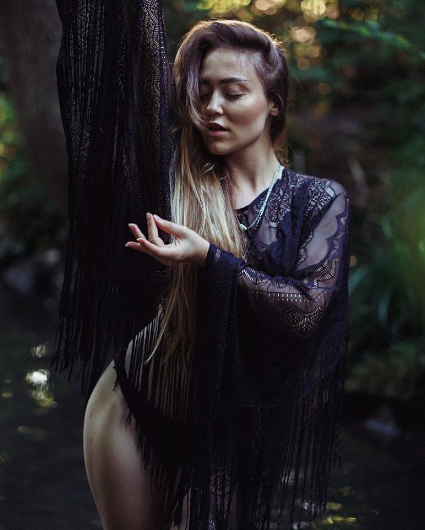 Soul Flow Yoga mit Julia / FABINESA