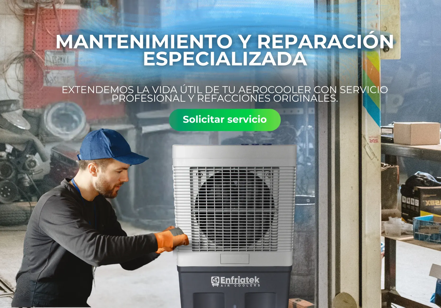 Un hombre con una gorra azul está trabajando en un enfriador de aire.