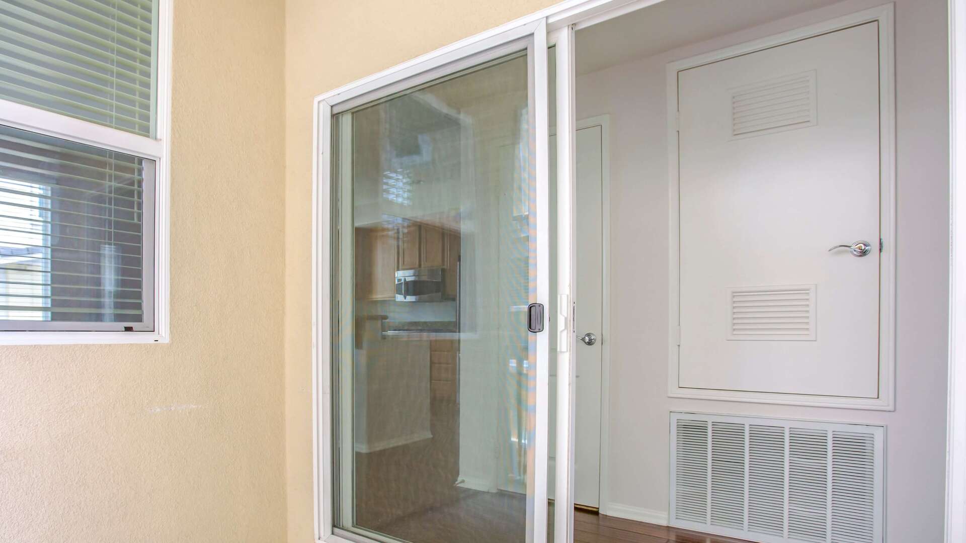 Custom Size Screen Door Installation Los Angeles Free Quote