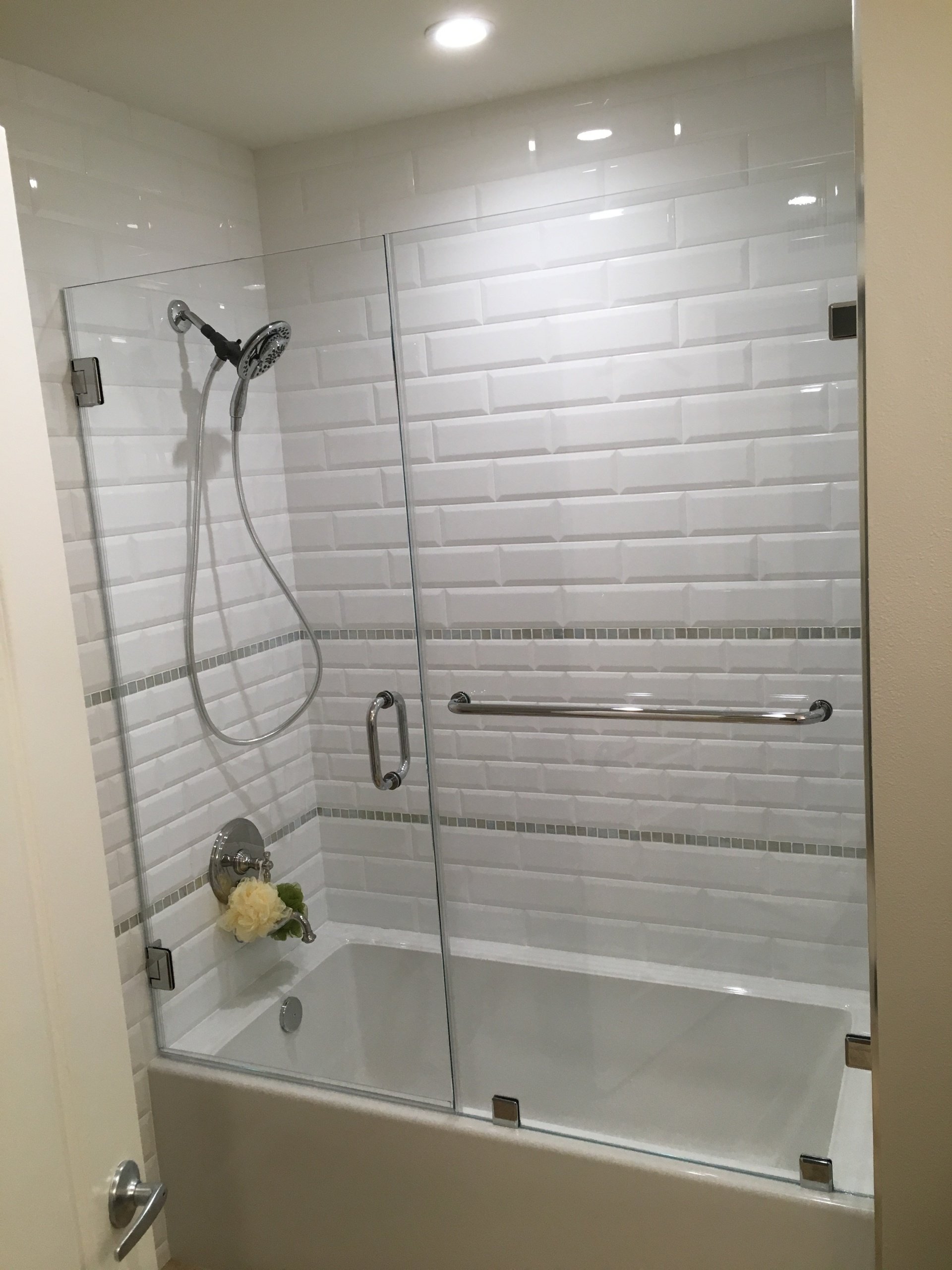 Top Rated Custom Bathtub & Shower Enclosures Company in Thousand Oaks