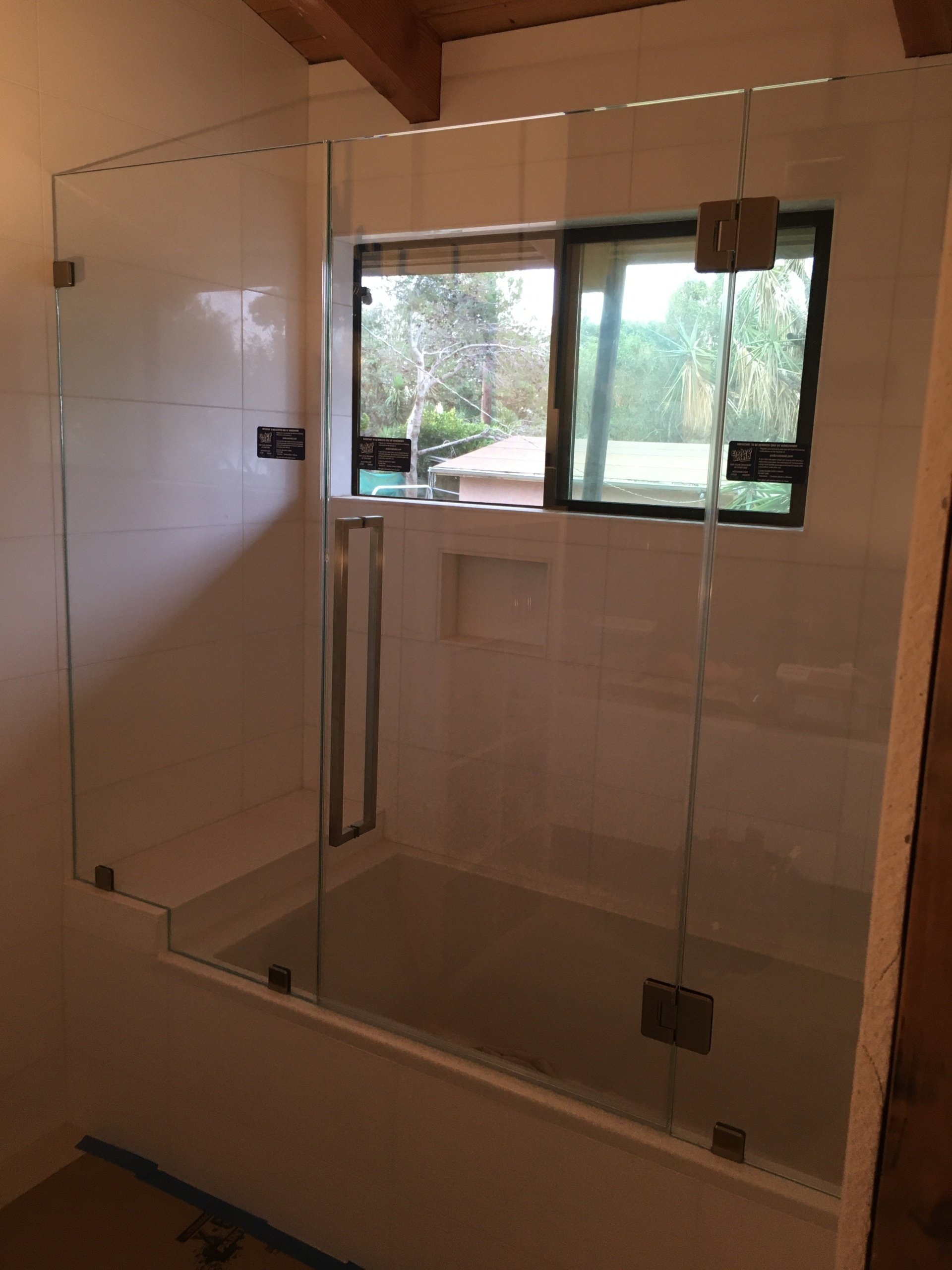 Top Rated Custom Bathtub & Shower Enclosures Company in Thousand Oaks