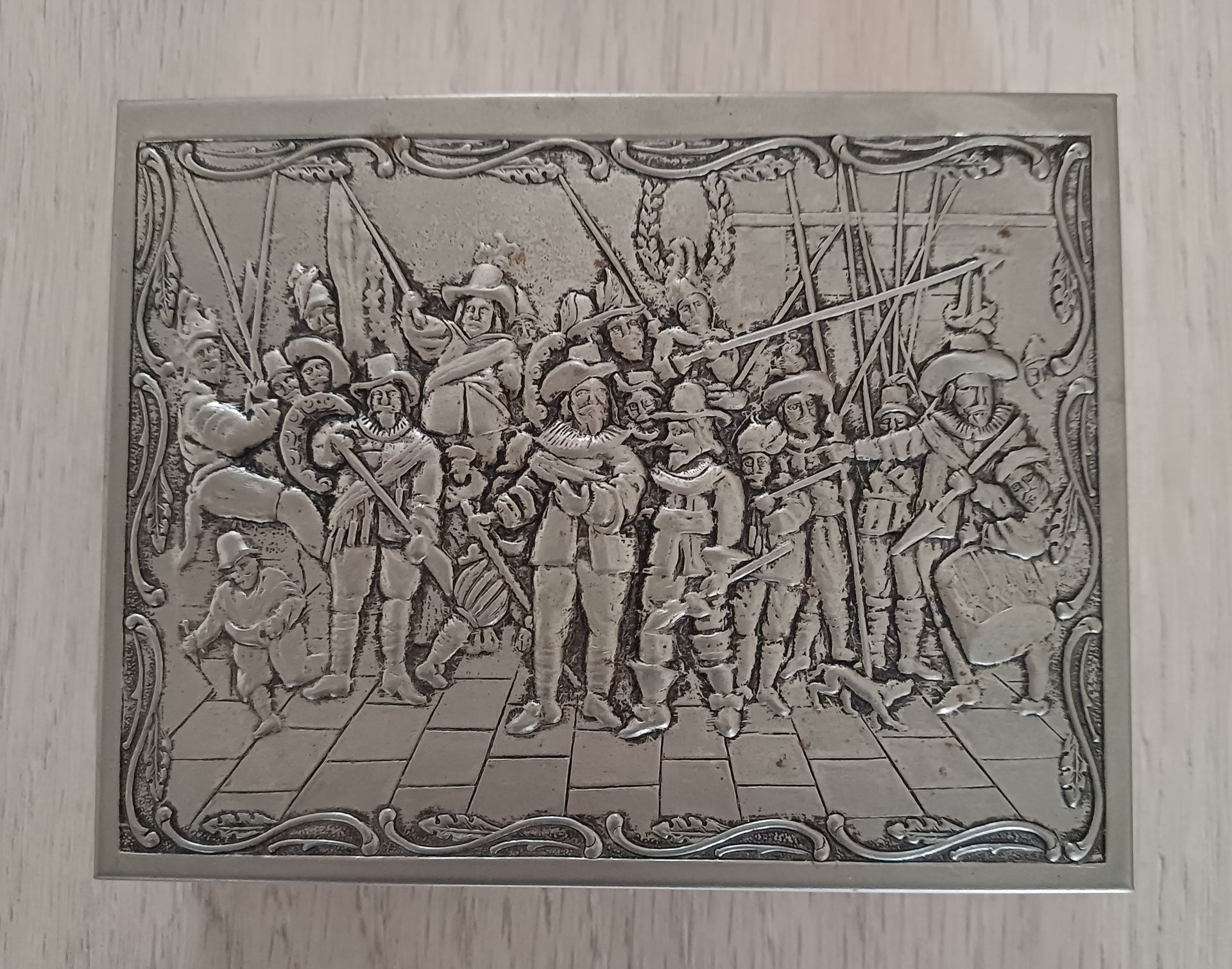 Vintage verzilverd sigarenkistje van Rembrandt van Rijn: De Nachtwacht.