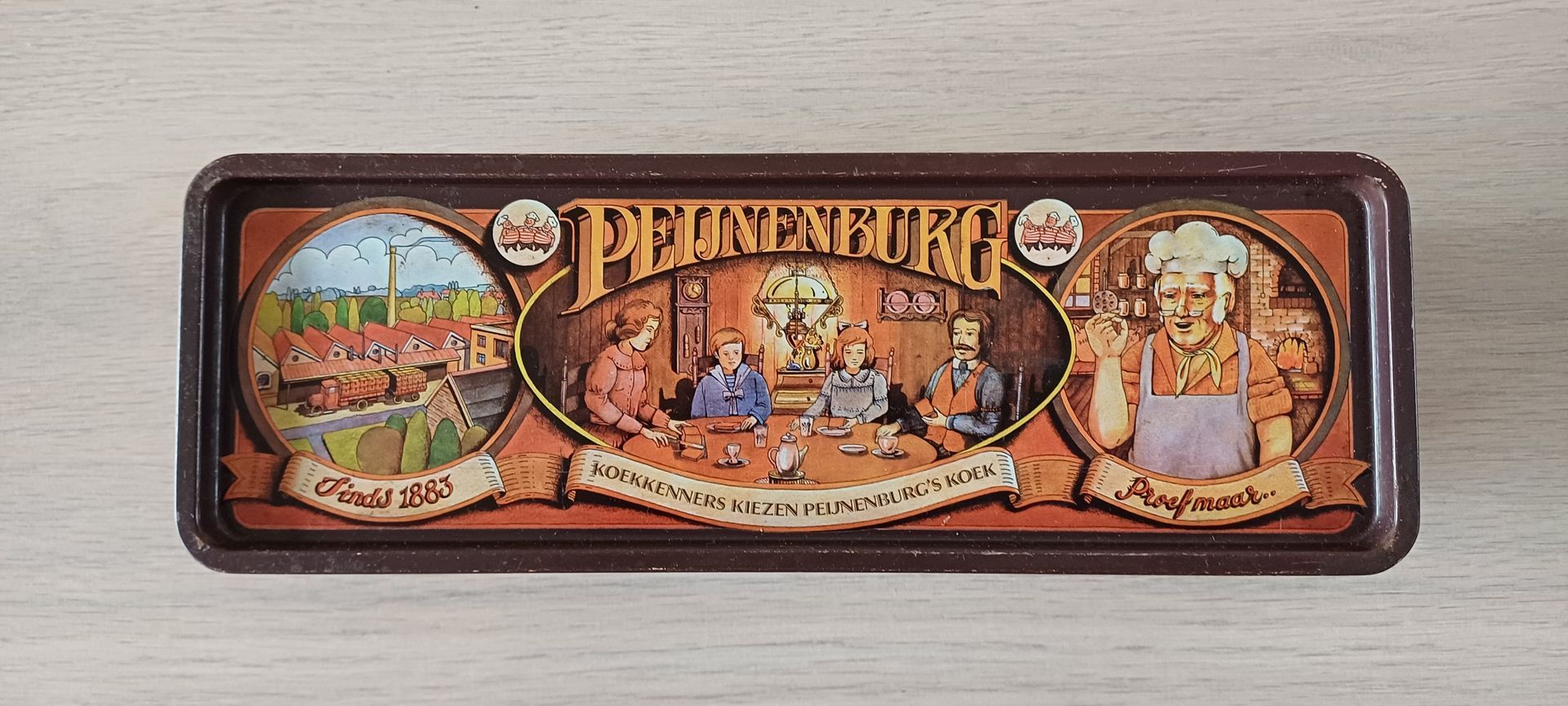 Vintage rechthoekig Peijnenburg ontbijtkoek bewaarblik.