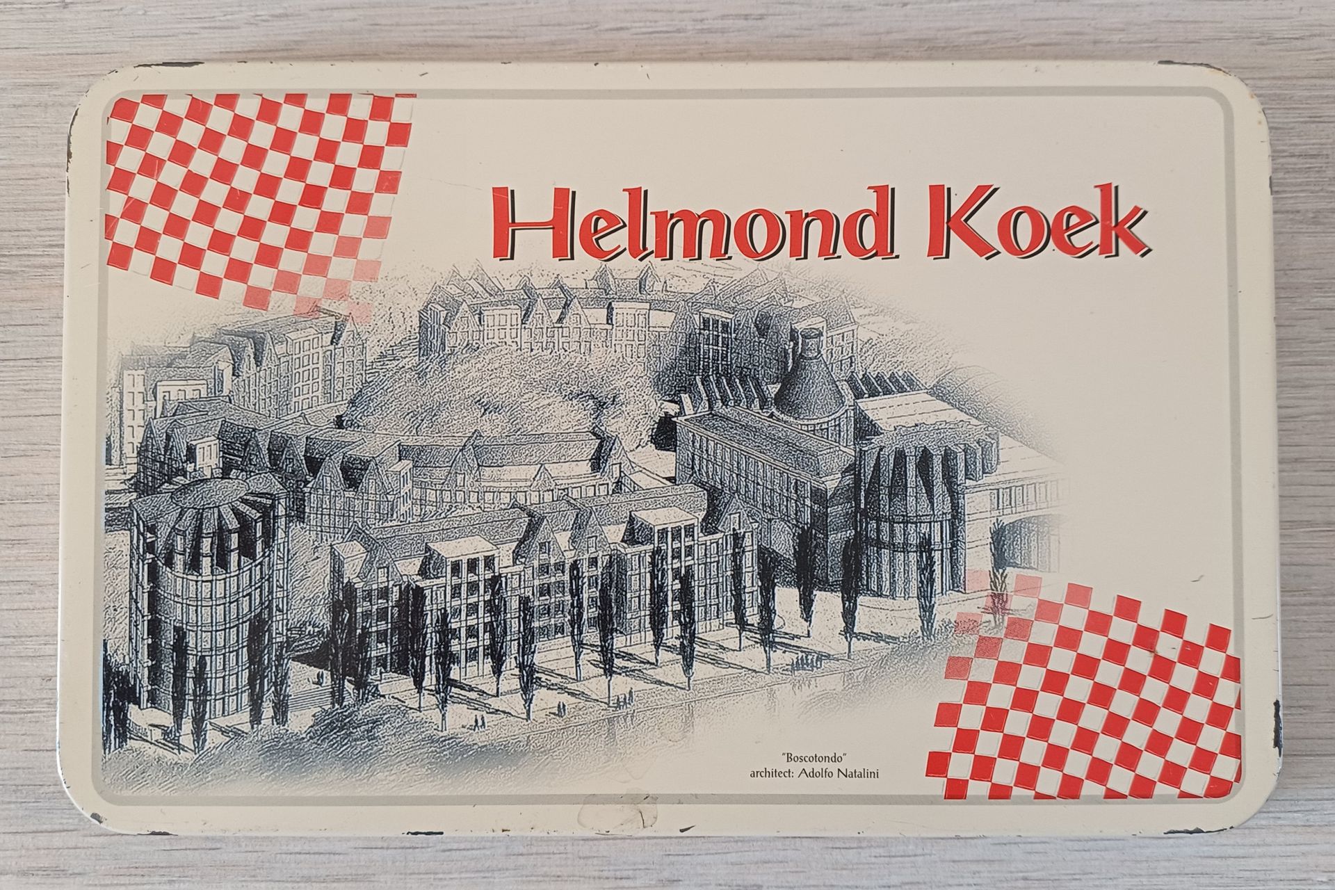 Vintage crèmekleurig Helmond Koek bewaarblik.