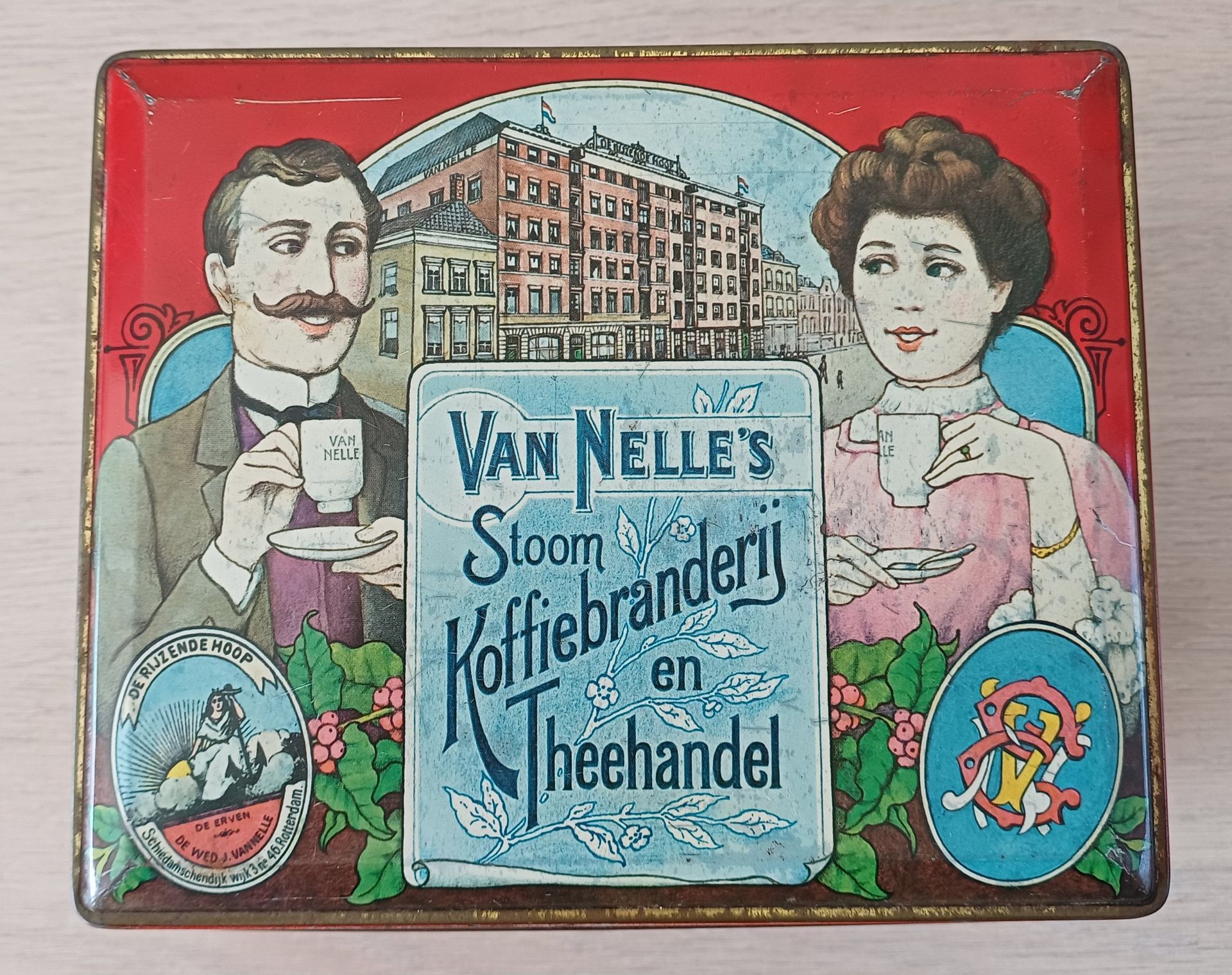 Vintage koffie- en theeblik van Van Nelle.