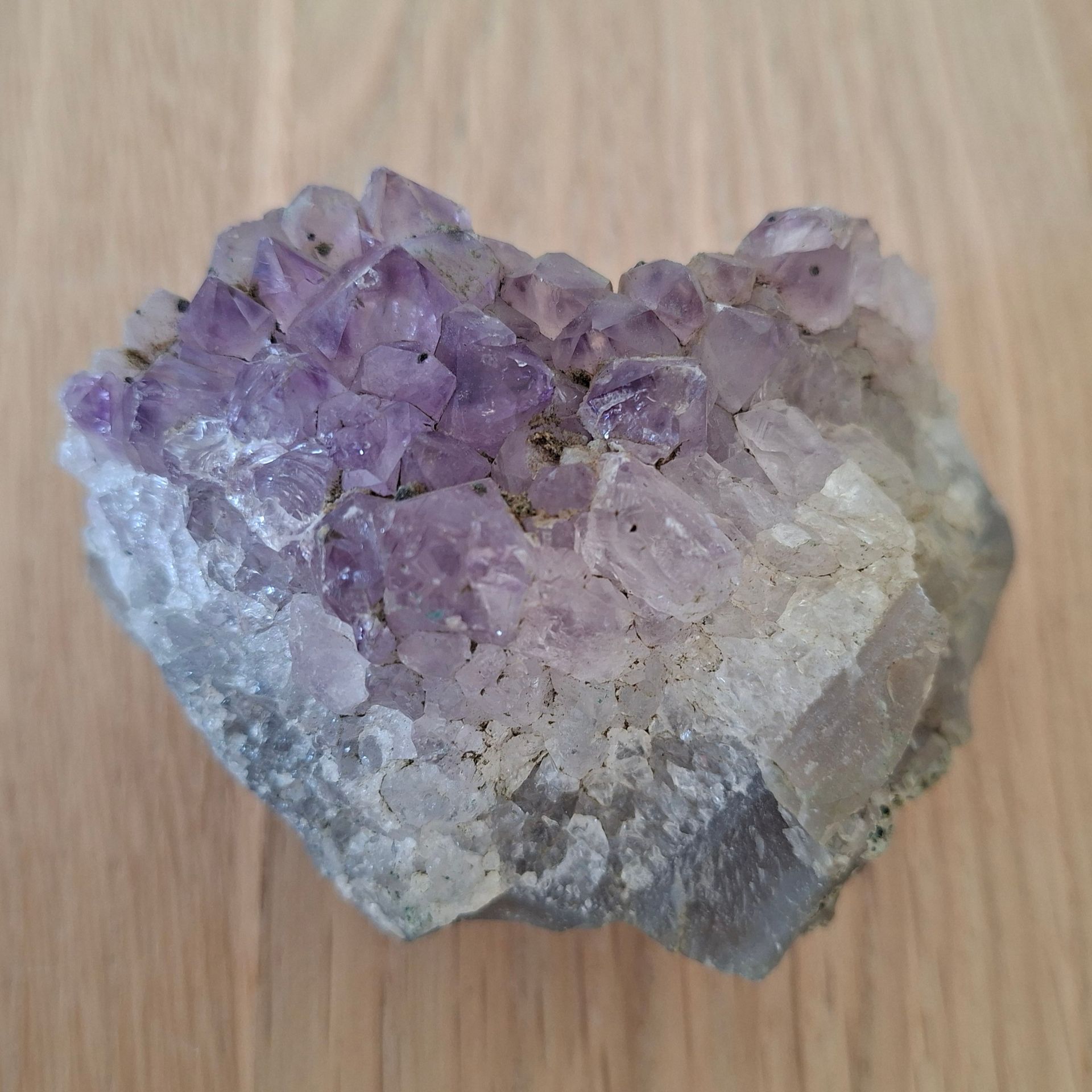 Ruwe amethist cluster - paars