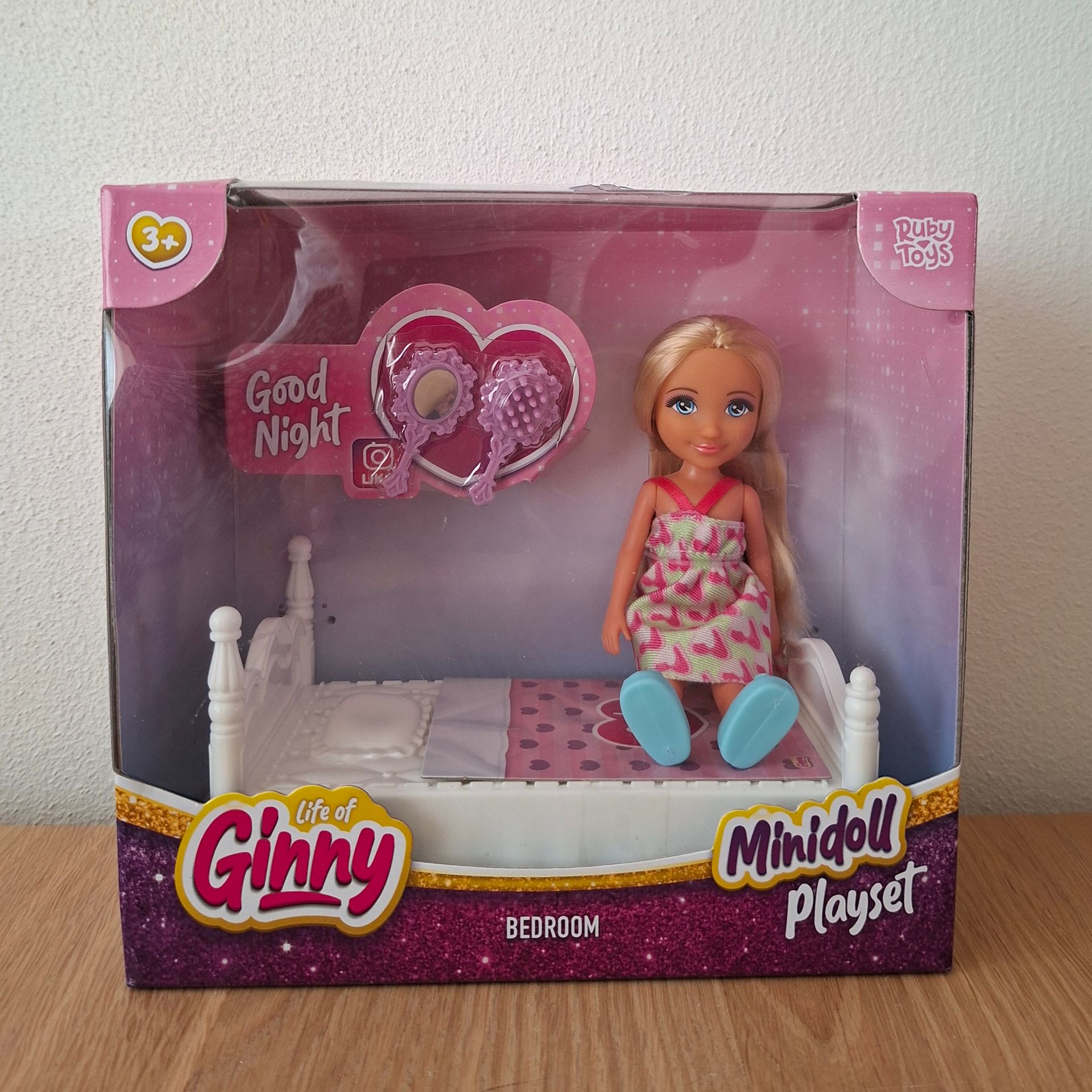 Ruby Toys Life of Ginny Playset - Bedroom