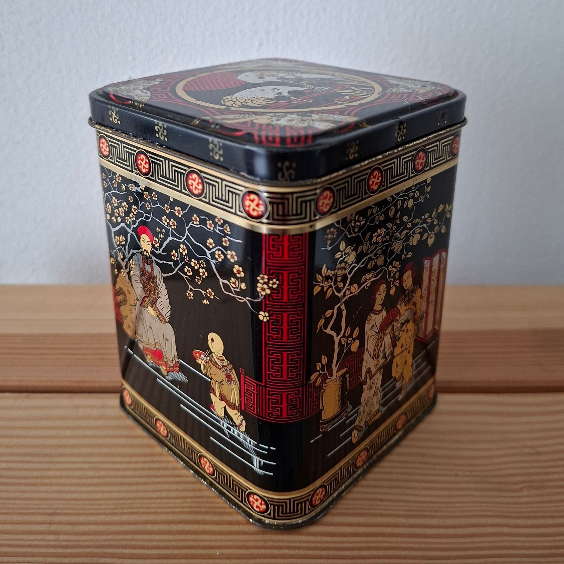 Vintage theeblik met Japans motief - maat M - vierkant model