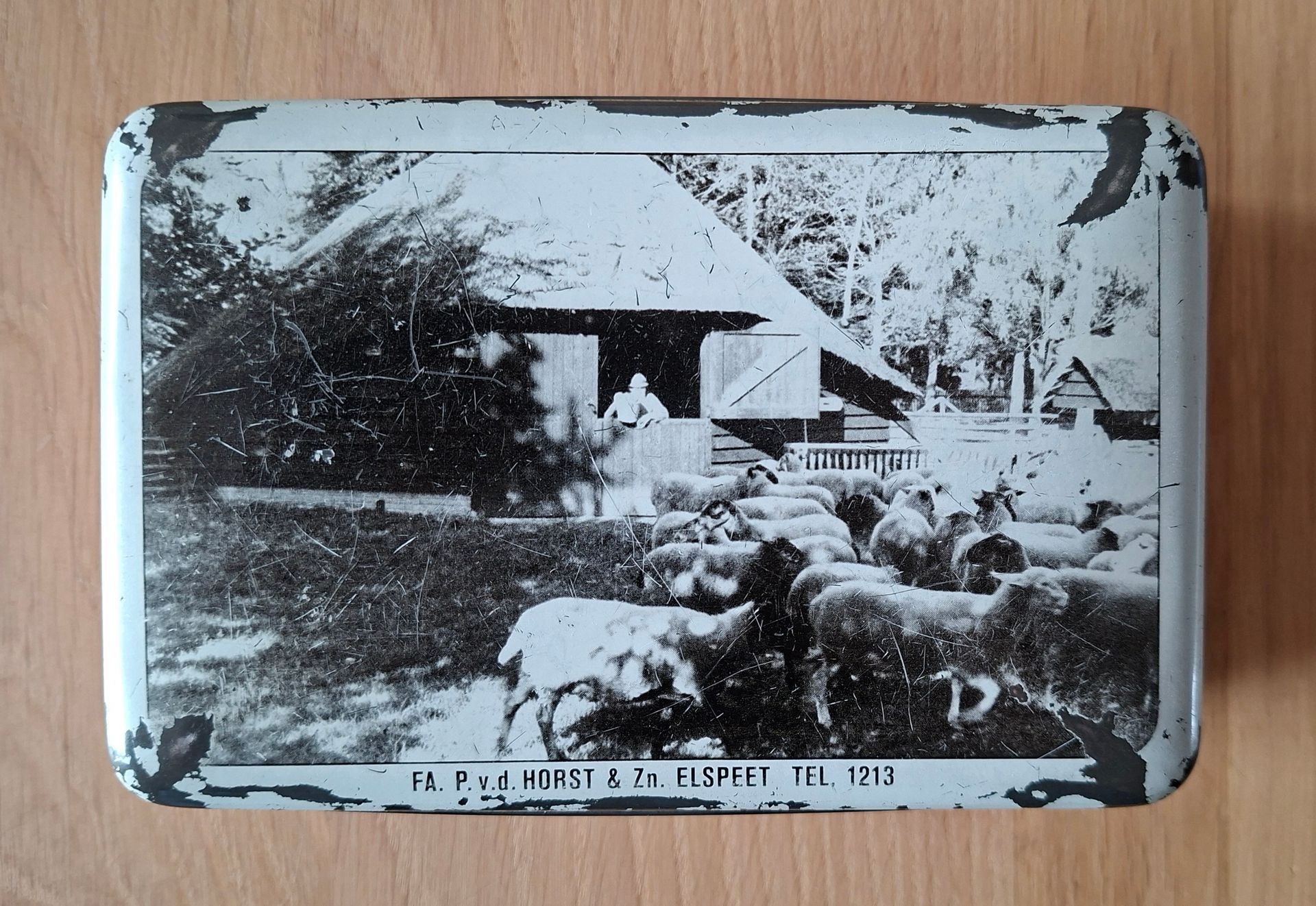 Antiek koekblik FA. P. v.d. Horst & Zn. Elspeet
