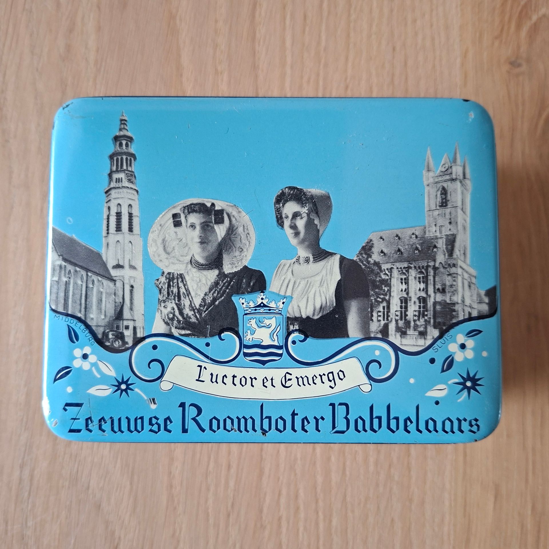 Vintage blikje Zeeuwse Roomboter Babbelaars met de tekst Luctor et Emergo