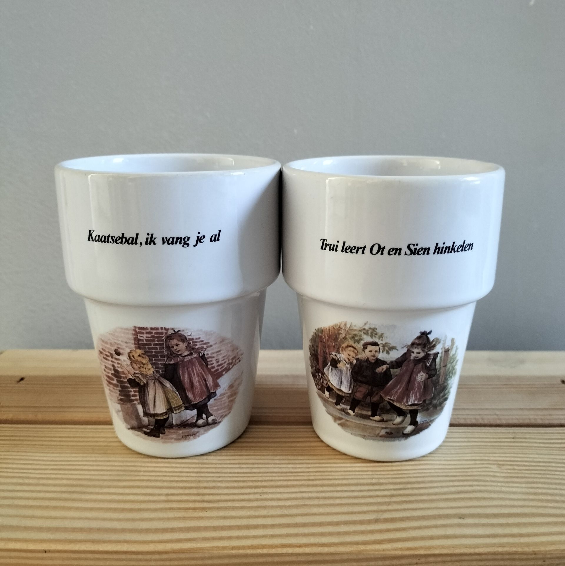 Vintage melkbekers Ot & Sien.