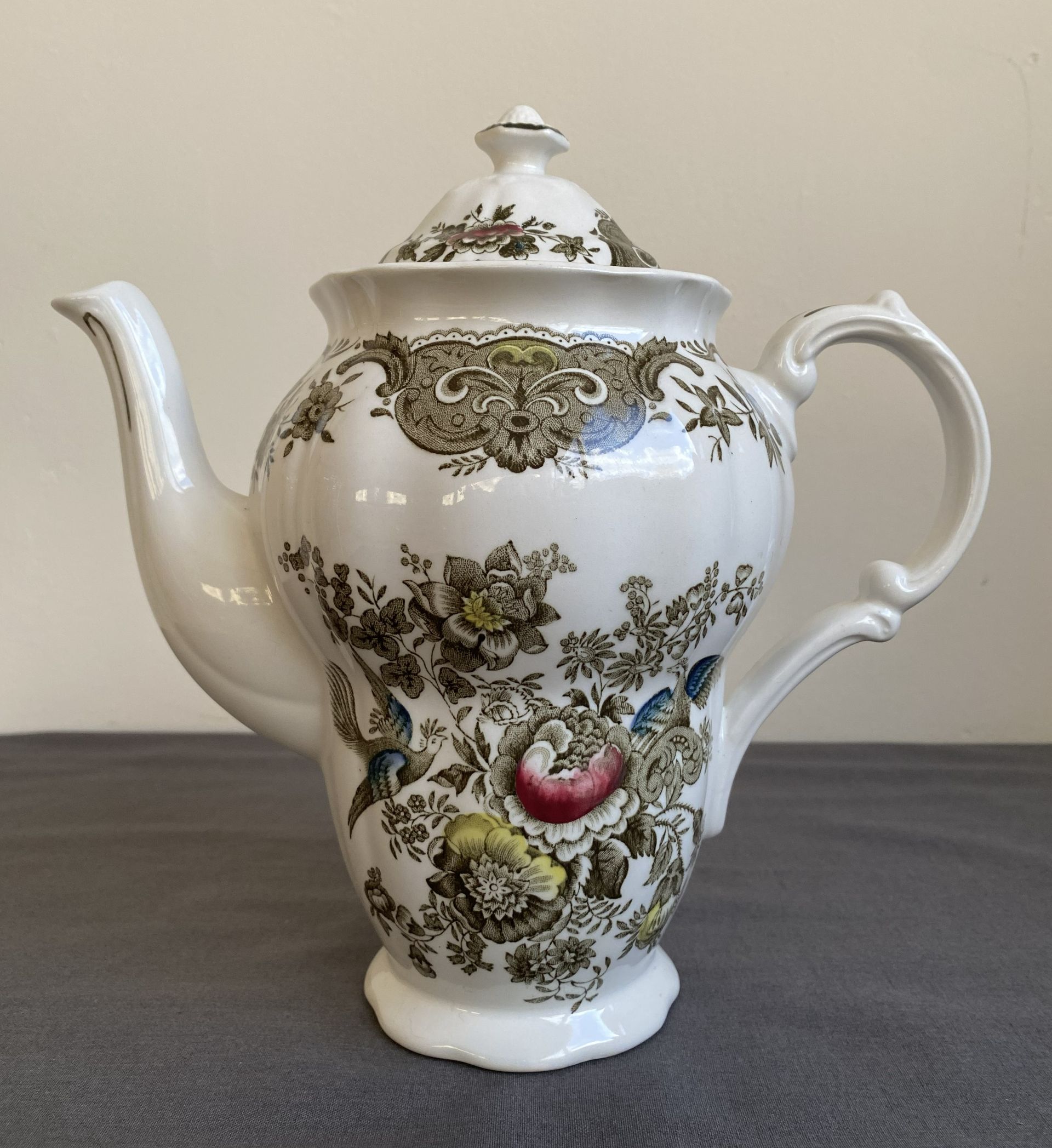 Vintage Ridgway Windsor Koffiepot, gedecoreerd met Windsor patroon (Aziatische bloemen en vogels).