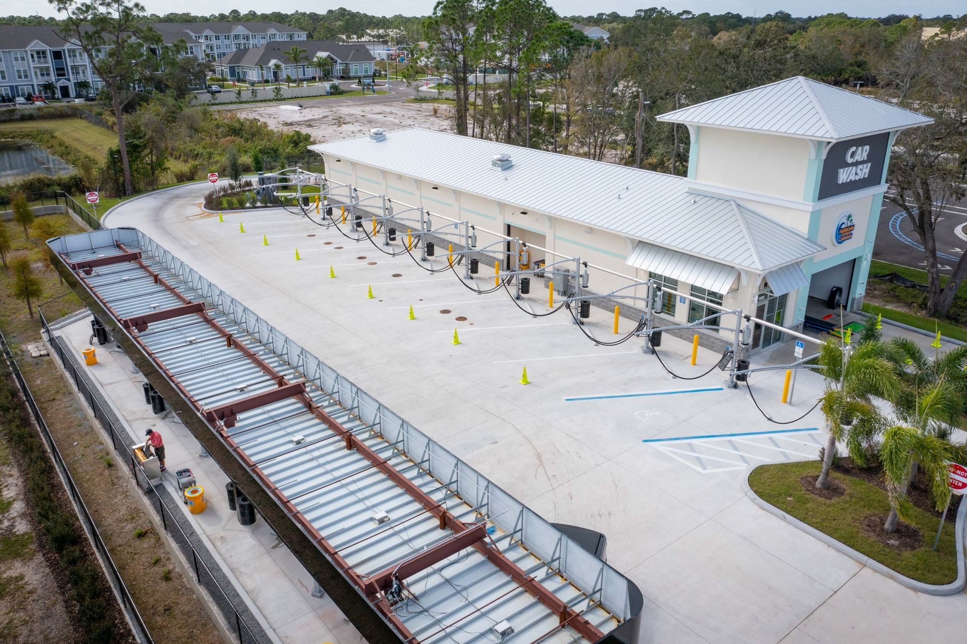 Hurricane Express Car Wash, car wash in Palm Bay, photo 2 of 3