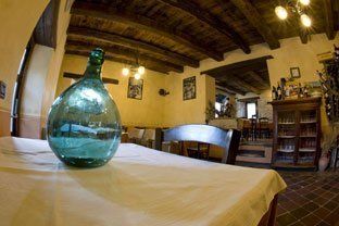 tavoli da pranzo all'agriturismo