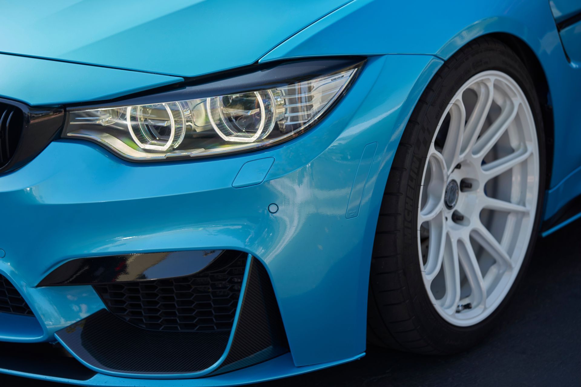 What Are the 5 Main Causes of Fading Auto Paint?