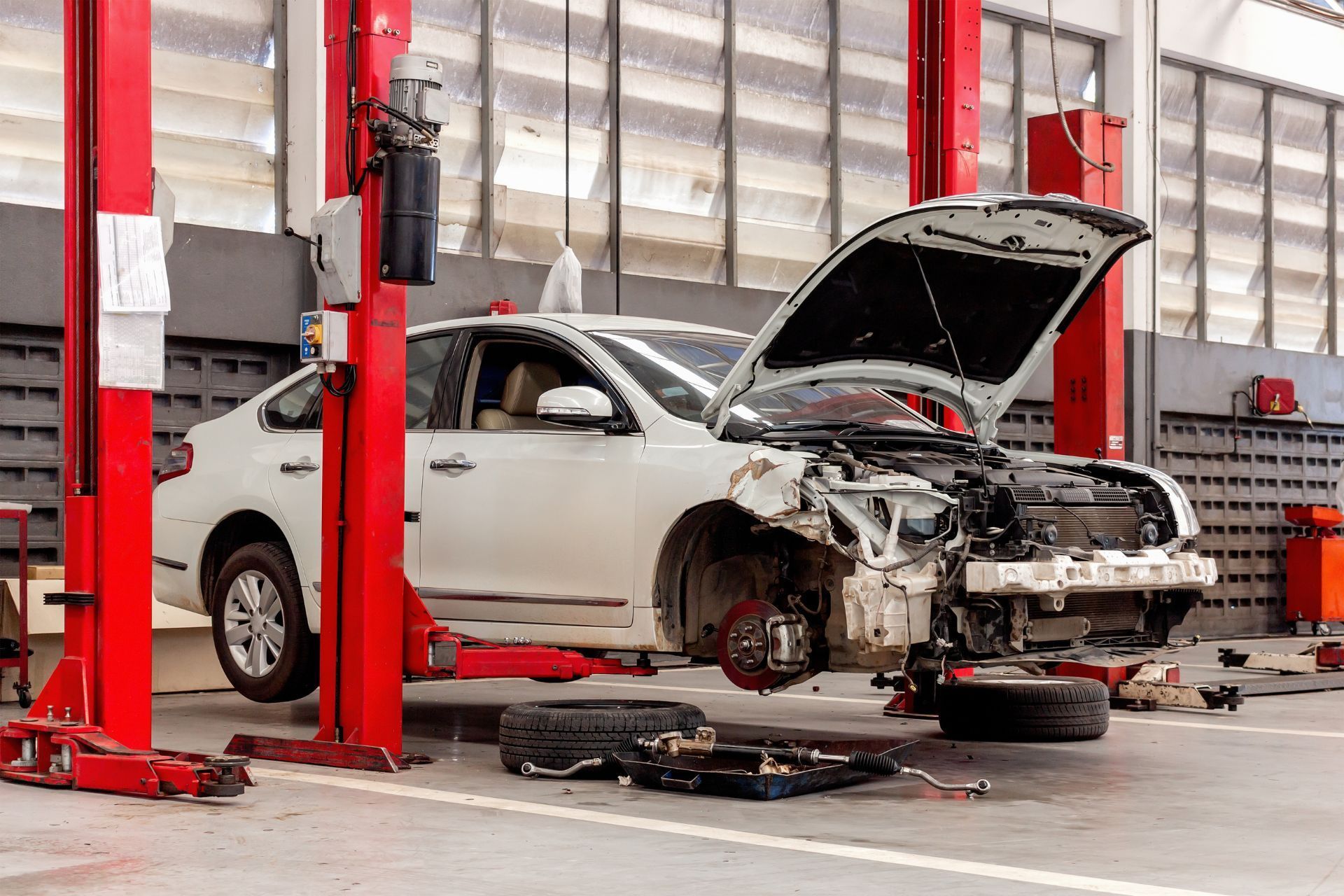 OEM vs. Aftermarket Parts for Auto Collision Repair