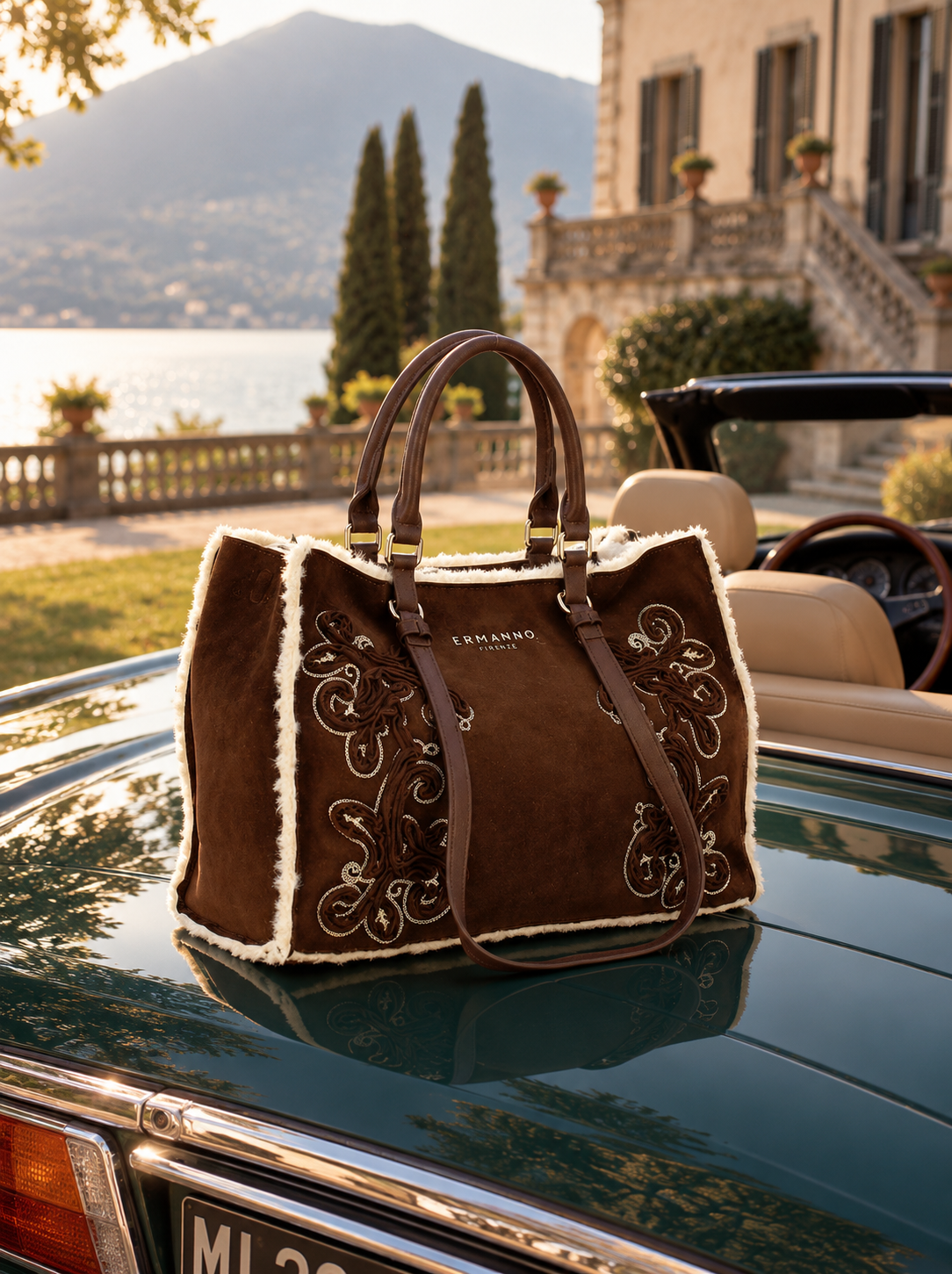 Scervino Borsa Shopping Grande in Camoscio Cioccolato con Ricami e Profili in Montone