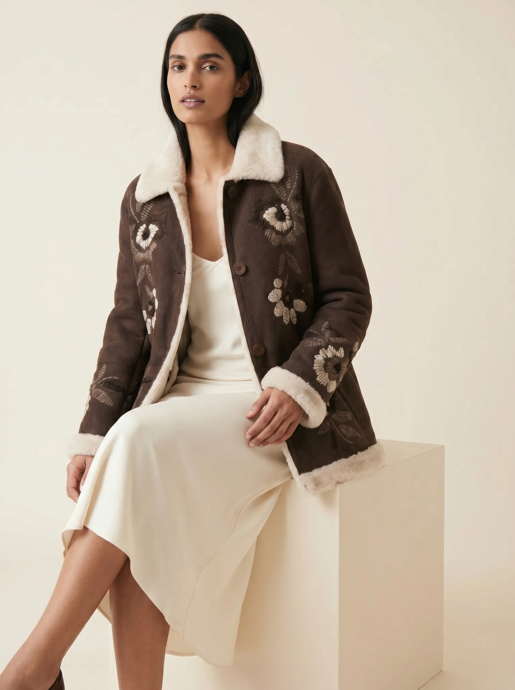 Montone Shearling con ricamo a fiore
