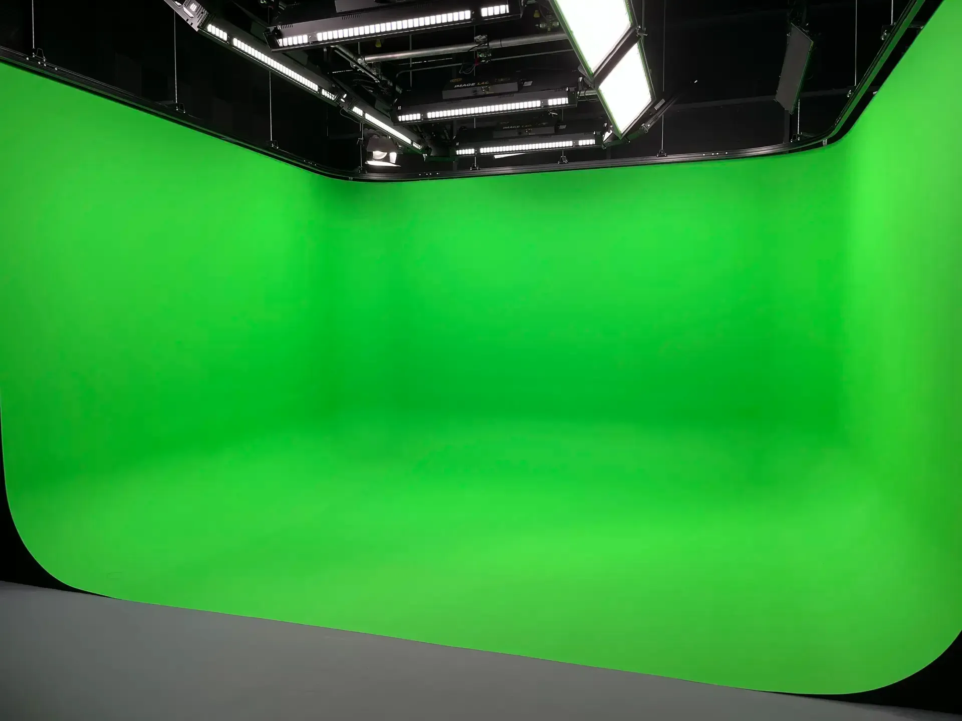 Infinity wall