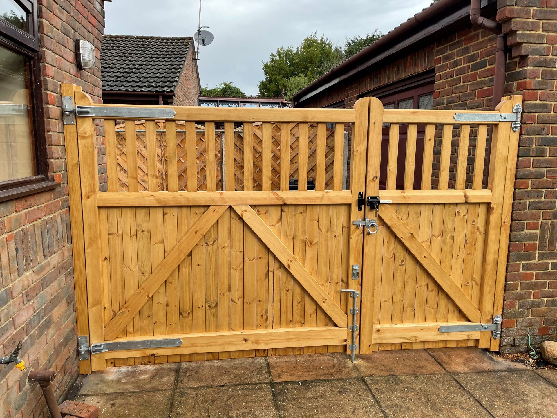 Garden & Driveway Gate Installations Wooden Gate Makers