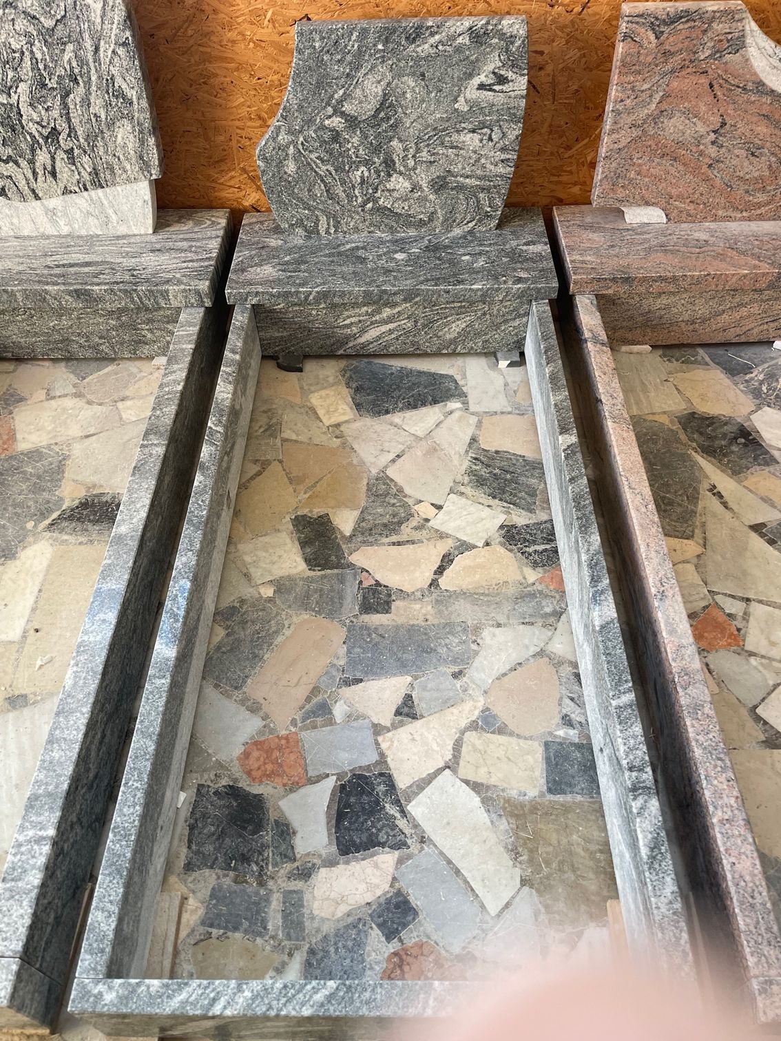 lapide di marmista per cimitero