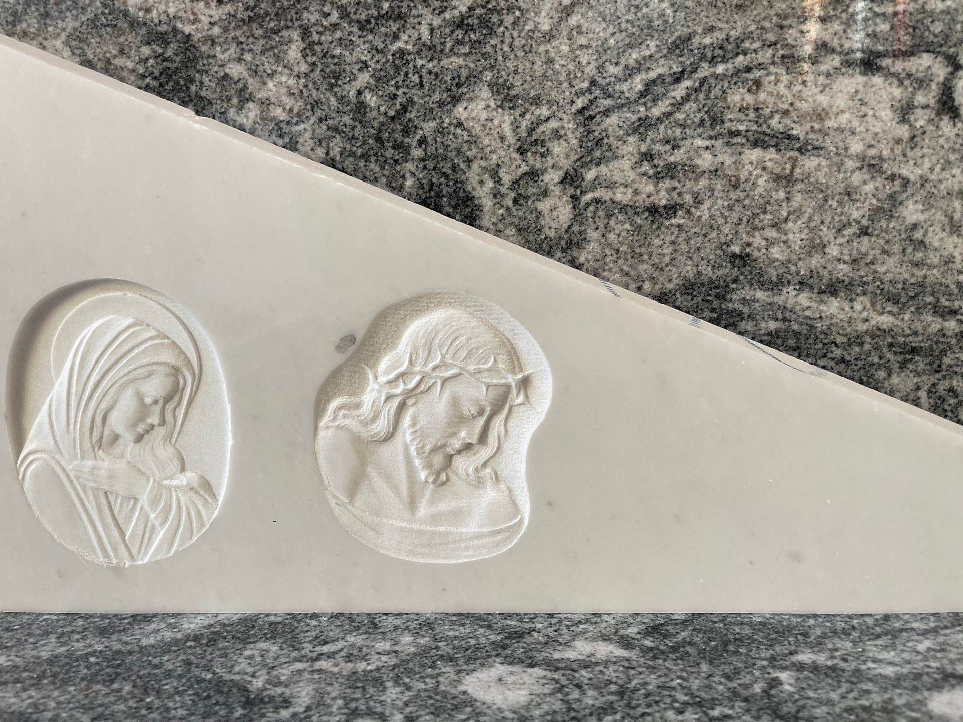 immagini sacre marmista per cimitero
