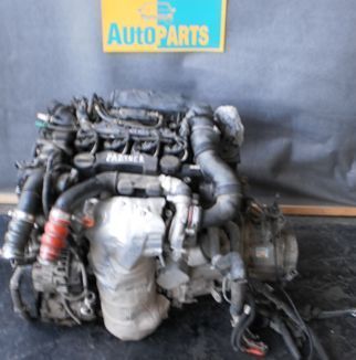 Motor y caja 1.4 Peugeot - repuesto usado original en Salta