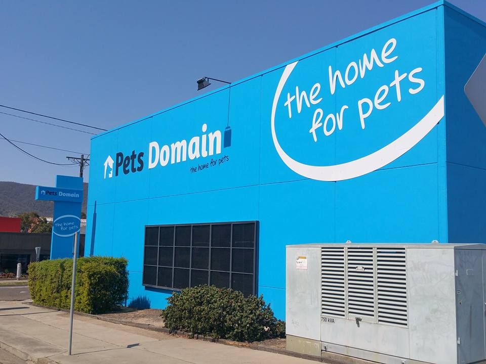 A blue pets domain building that says the home for pets on it — Mountain City Signs In West Tamworth, NSW