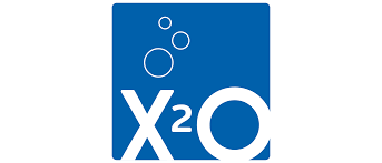 Het logo voor x2c is een blauw vierkant met bubbels erin.