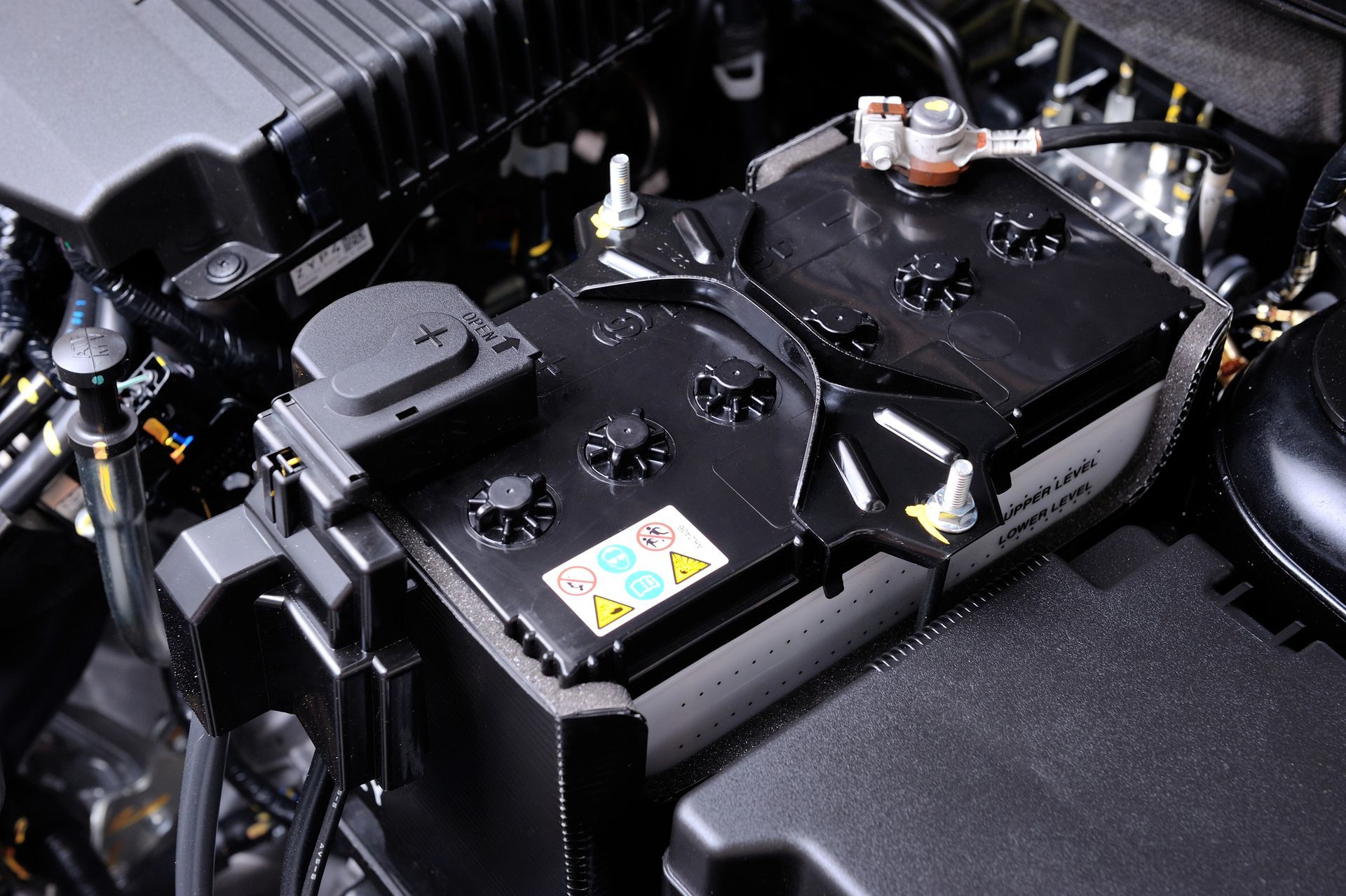 Emergency Battery Replacement in Orlando, FL Emergency Battery Replacement in Orlando, FL