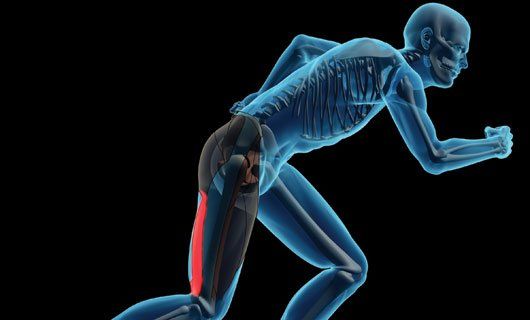 Blue human figure running with highlighted red pain in the lower leg and knee on a black background