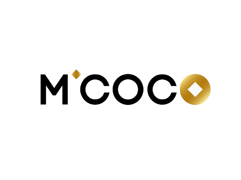 Logotipo de MOCO en negro con detalles dorados sobre fondo blanco.
