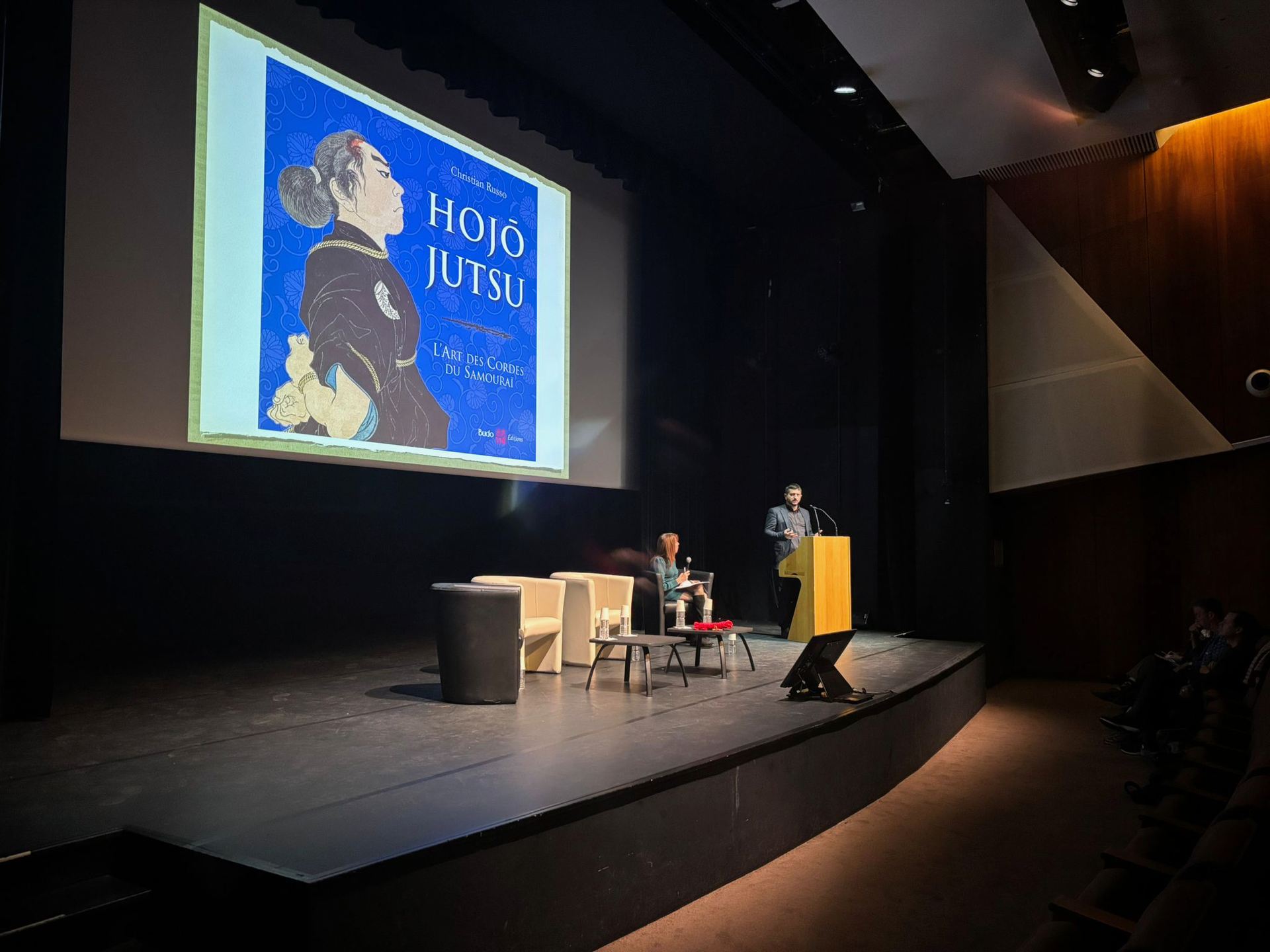 Christian Russo alla conferenza sullo Hojojutsu a Parigi