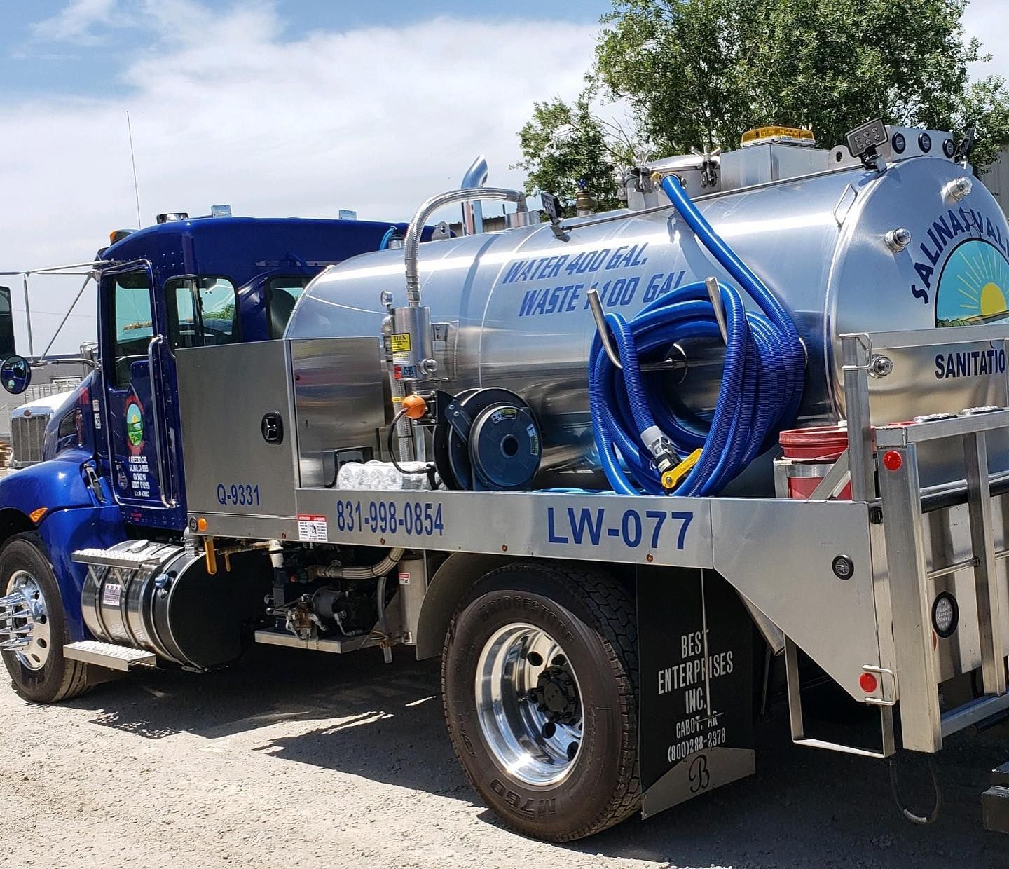 A tanker truck with the license plate lw-077