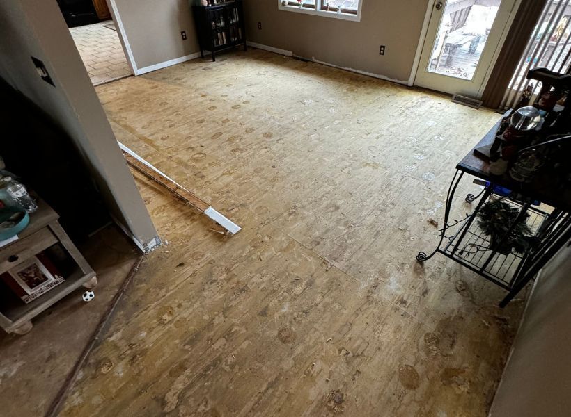 dinning room floor after mitigation