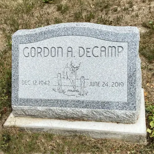 Personalized memorial and tribute services