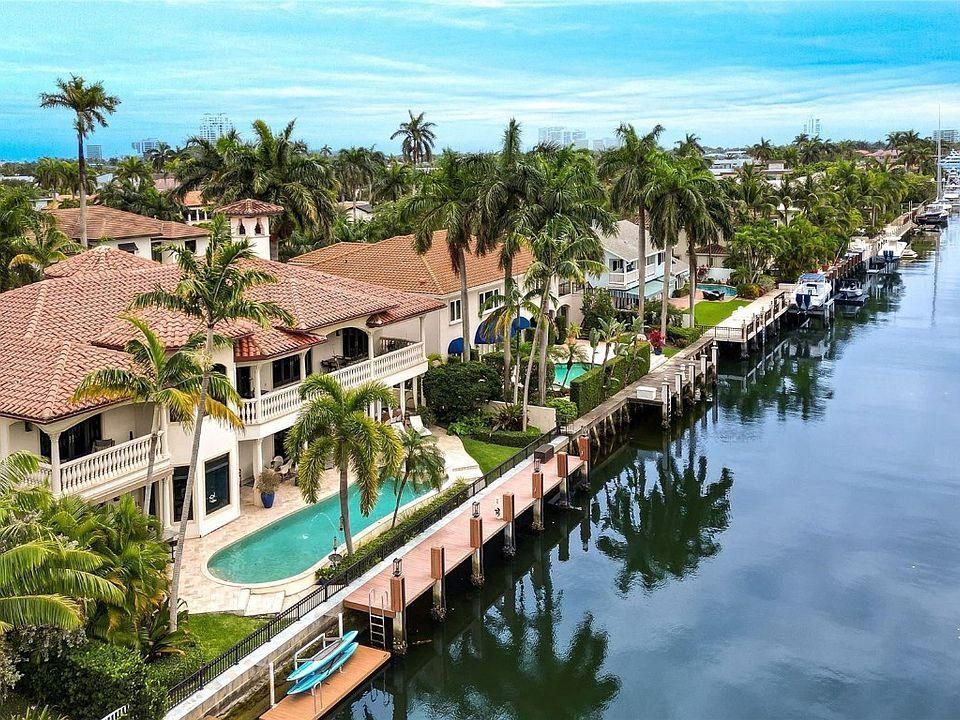 Admirals Cove